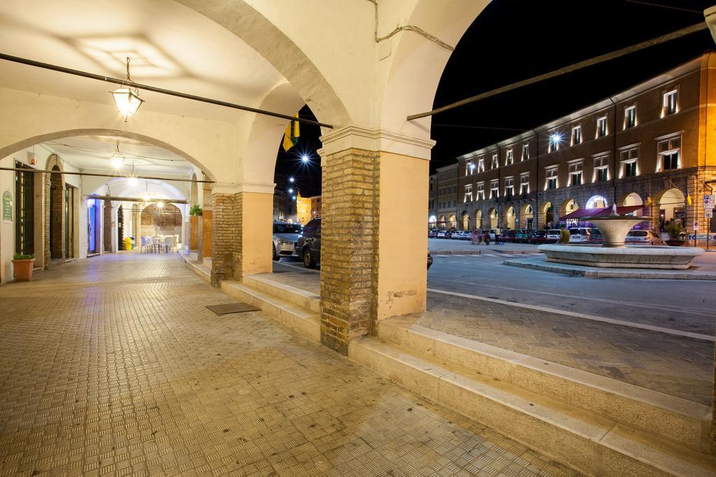 Palazzo Gentili Apartment Сан Северино Марке Екстериор снимка