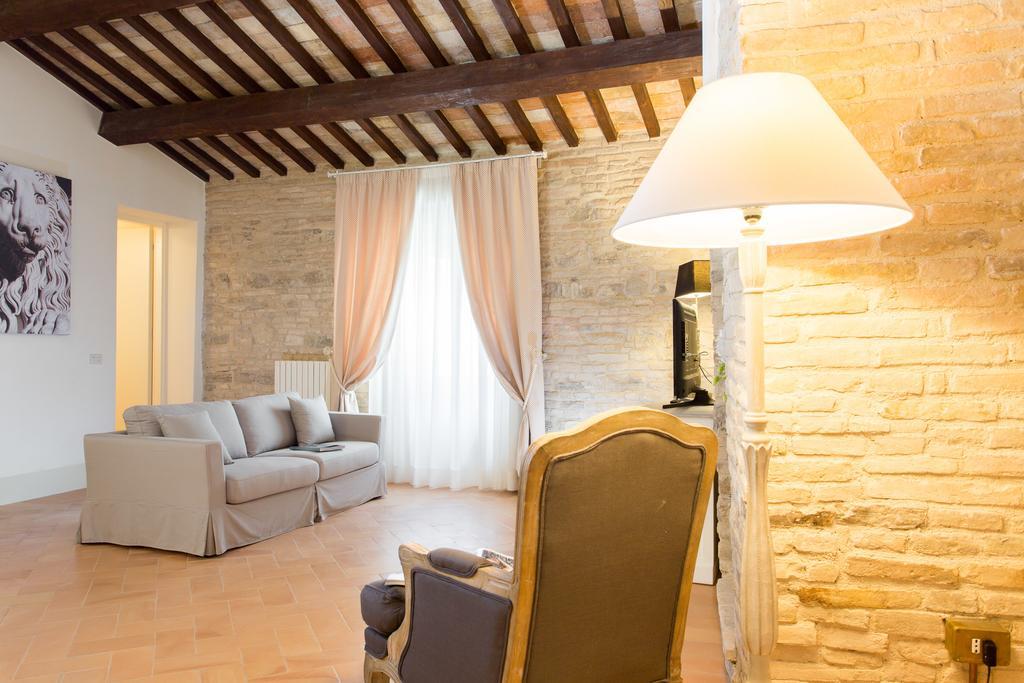 Palazzo Gentili Apartment Сан Северино Марке Екстериор снимка