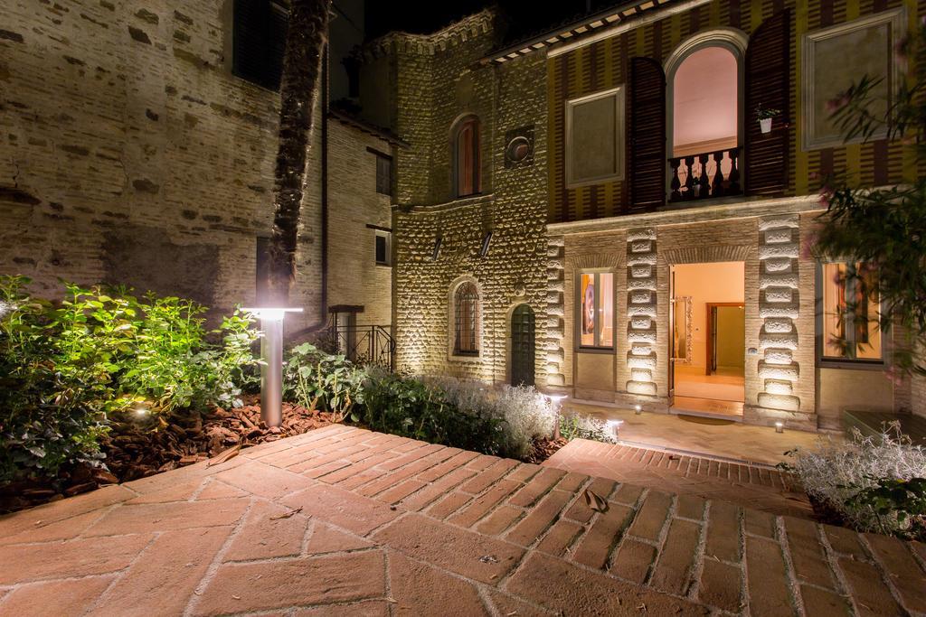 Palazzo Gentili Apartment Сан Северино Марке Екстериор снимка