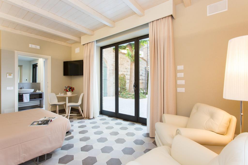 Palazzo Gentili Apartment Сан Северино Марке Екстериор снимка
