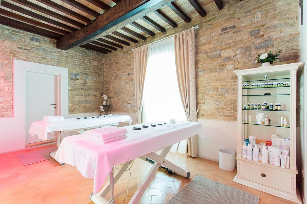 Palazzo Gentili Apartment Сан Северино Марке Екстериор снимка