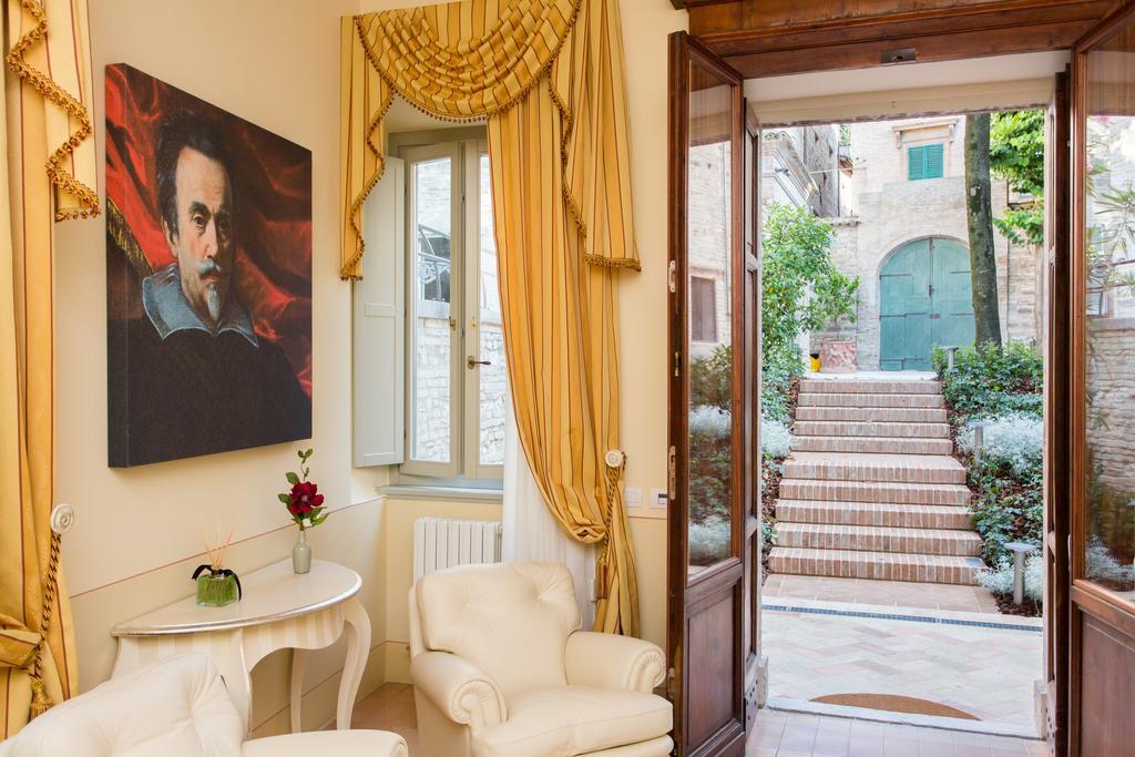 Palazzo Gentili Apartment Сан Северино Марке Екстериор снимка