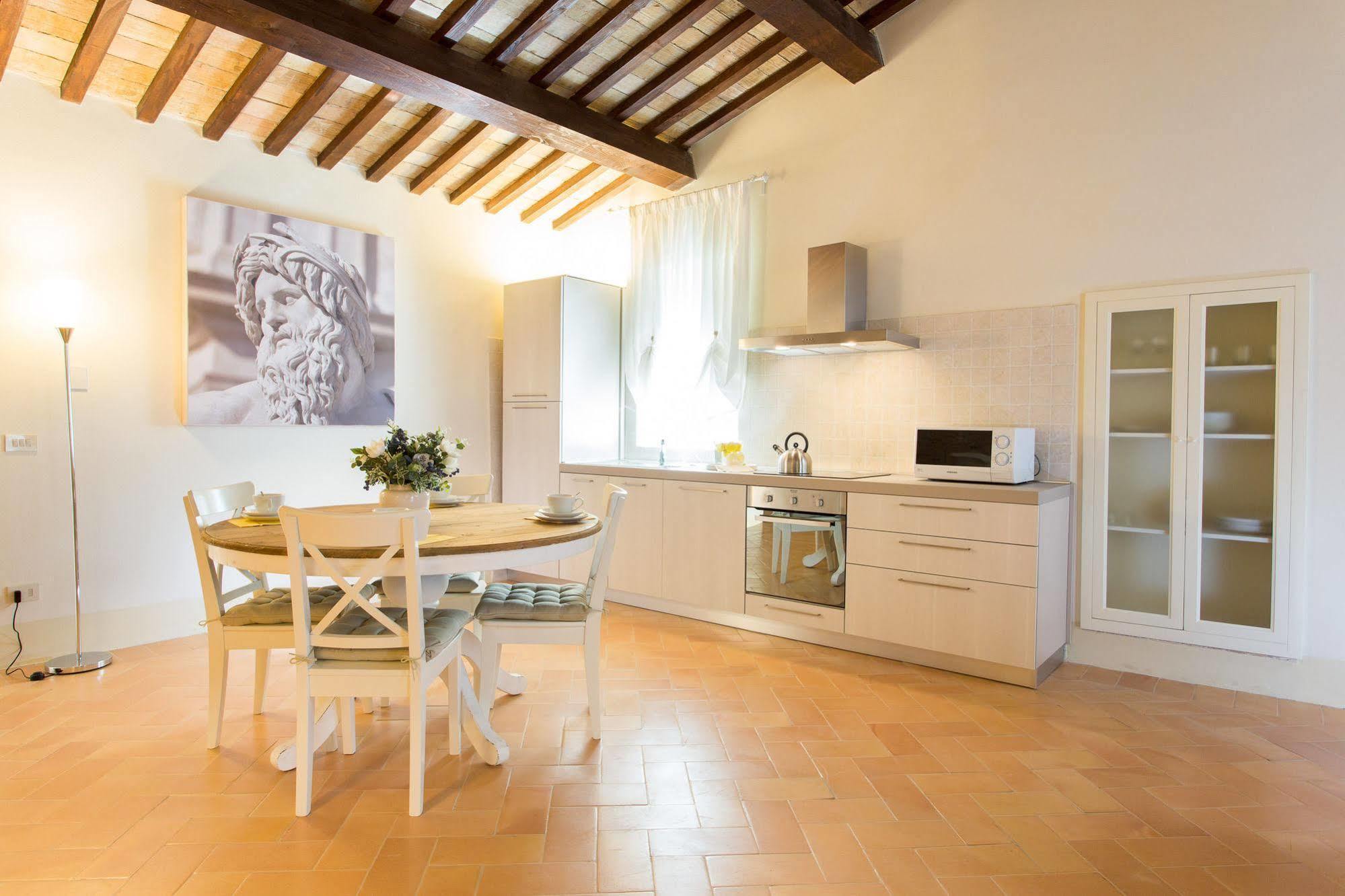 Palazzo Gentili Apartment Сан Северино Марке Екстериор снимка