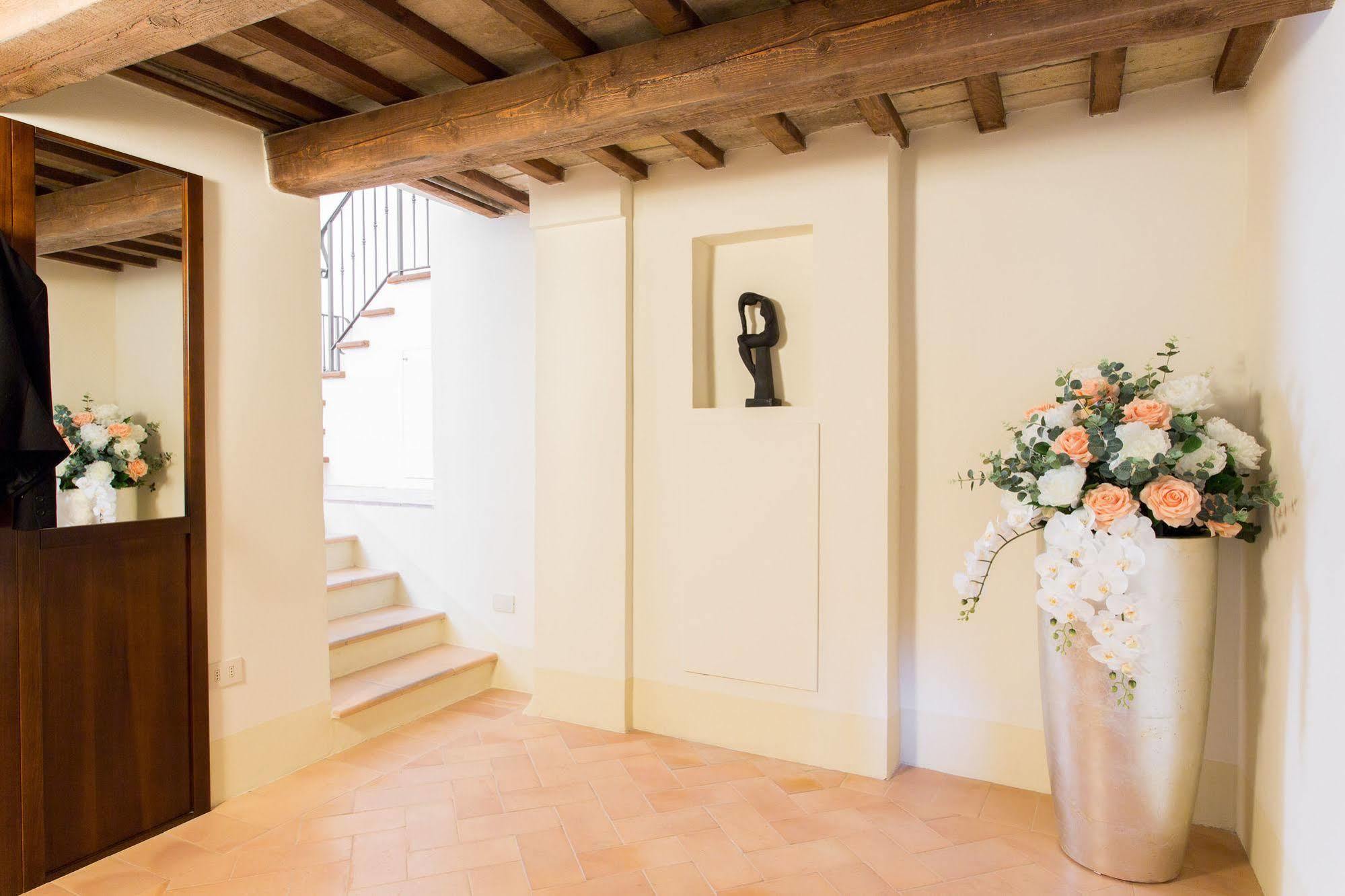 Palazzo Gentili Apartment Сан Северино Марке Екстериор снимка