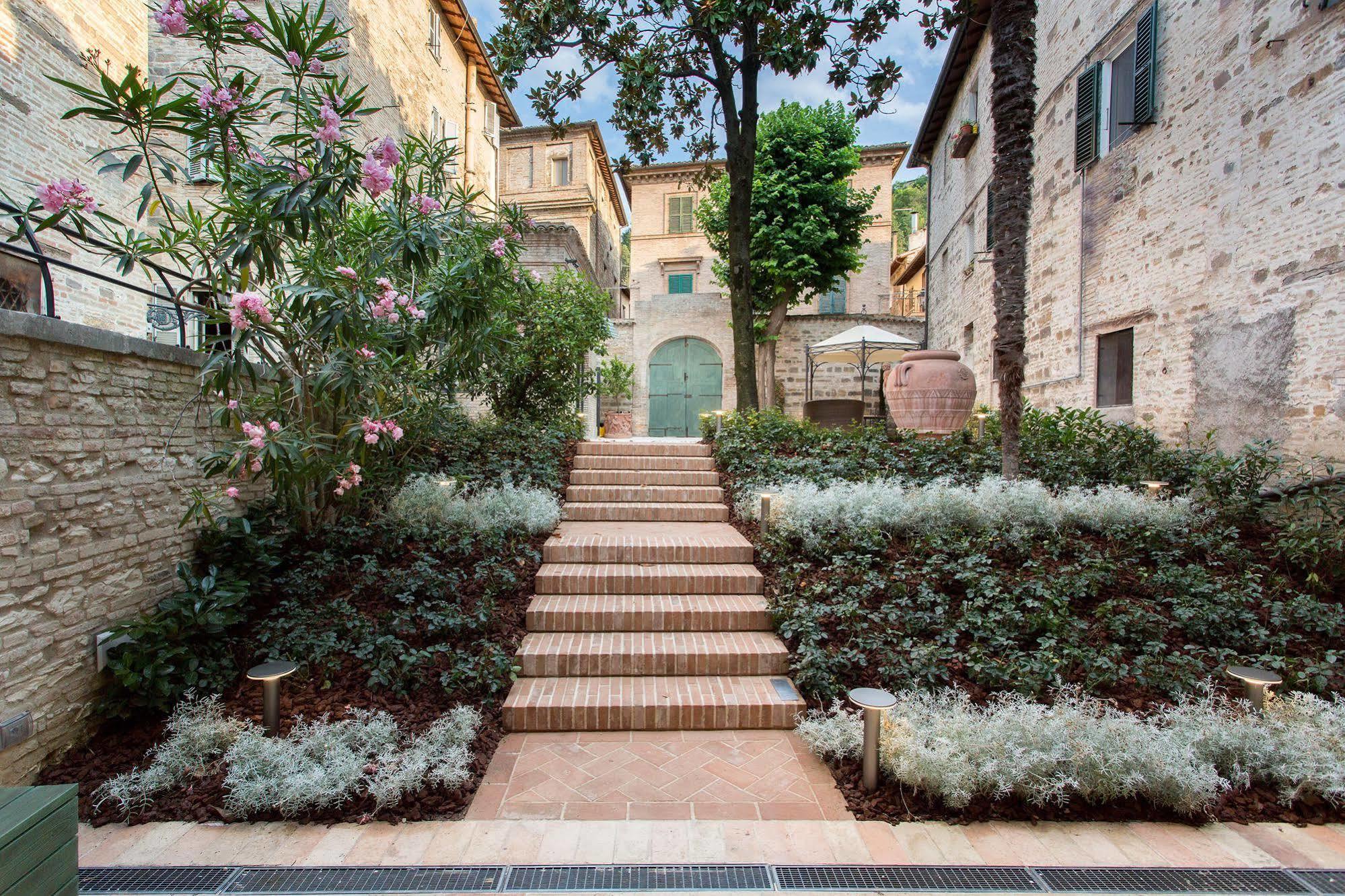 Palazzo Gentili Apartment Сан Северино Марке Екстериор снимка